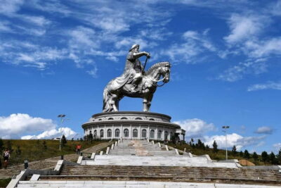 4 Day Best of Central Mongolia tour, Chinggis Khan statue
