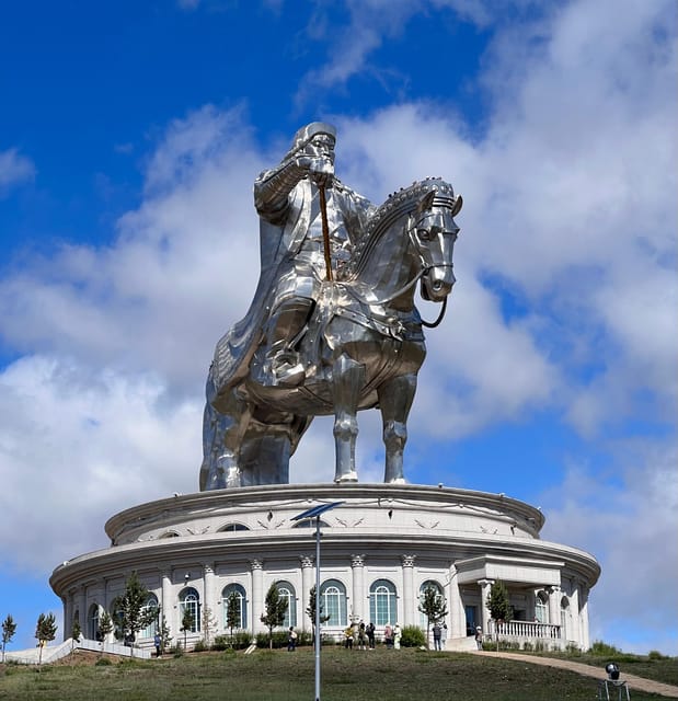 4 Day Best of Central Mongolia tour, Chinggis Khan statue - Transport, Group Size, and Daily Pace