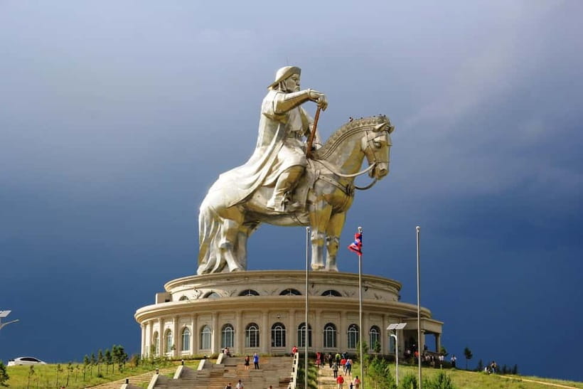 4 Days Central Mongolia-Amazing experiece - Day 2: Camel riding at Elsen Tasarkhai