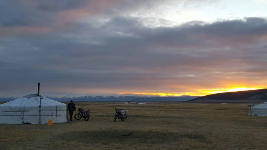 5 day /Terelj, Chinggis Khaan statue, Central Mongolia - What a $950 Mongolia tour really includes