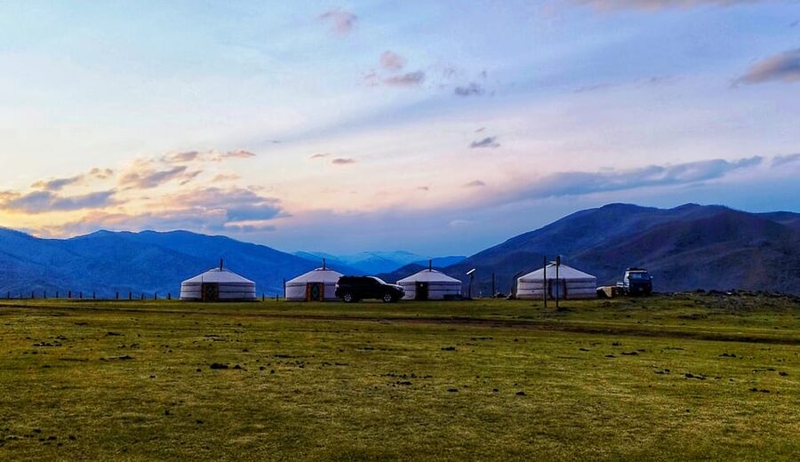 5 day /Terelj, Chinggis Khaan statue, Central Mongolia - Food, guides, and the rhythm of daily life