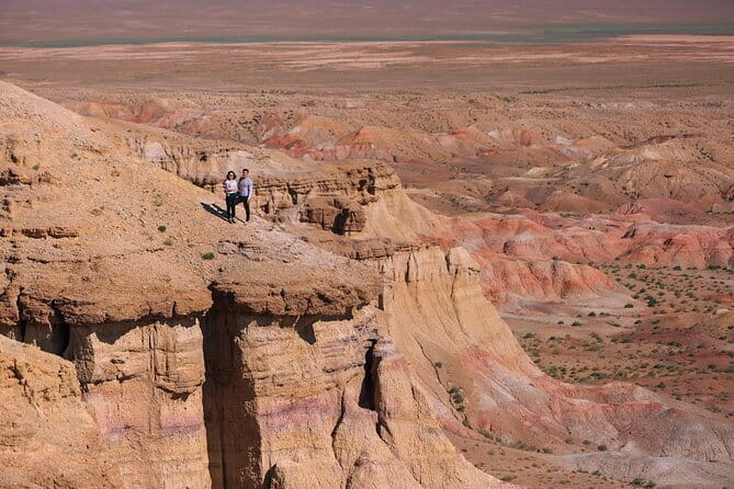 6 Days Gobi Desert Tour with complimentary airport pickup - Day 2: Tsagaan Suvarga and the White Stupa cliffs
