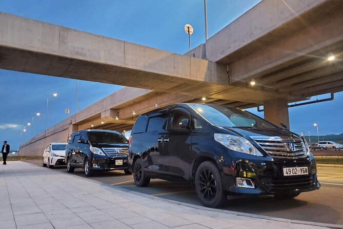 Airport Private Transfer - The drivers: friendly service with useful local tips