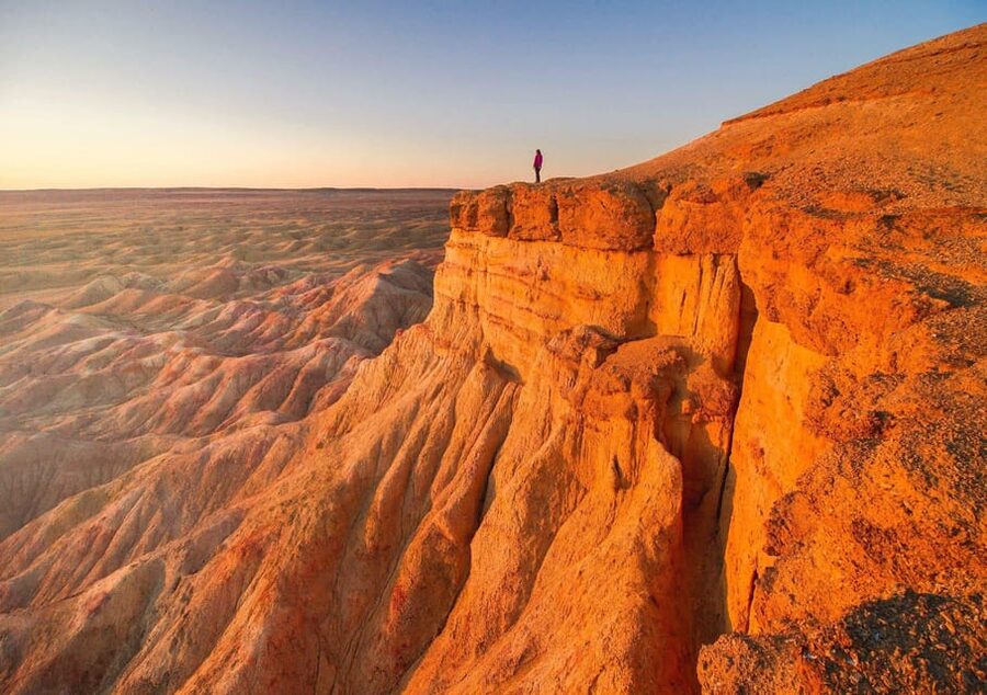 Best 6-Day Gobi Tour Discover Mongolia - Day 2: Walking through Yolyn Am and its ice gorge