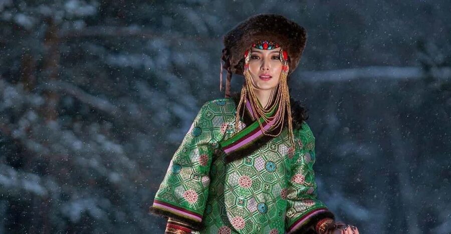 Day tour with Traditional clothes and photographer - Starting at 9 am with Mongolian clothes