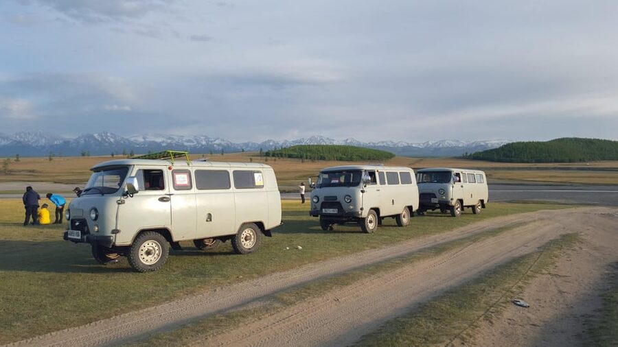 Discover / 8 day Great Gobi and Central Mongolia - Day 3: Walking into Yol Valley