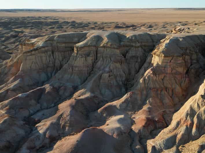 Discover / 8 day Great Gobi and Central Mongolia - Day 1: Chinggis Khaan and the granite rocks of Baga Gazriin Chuluu