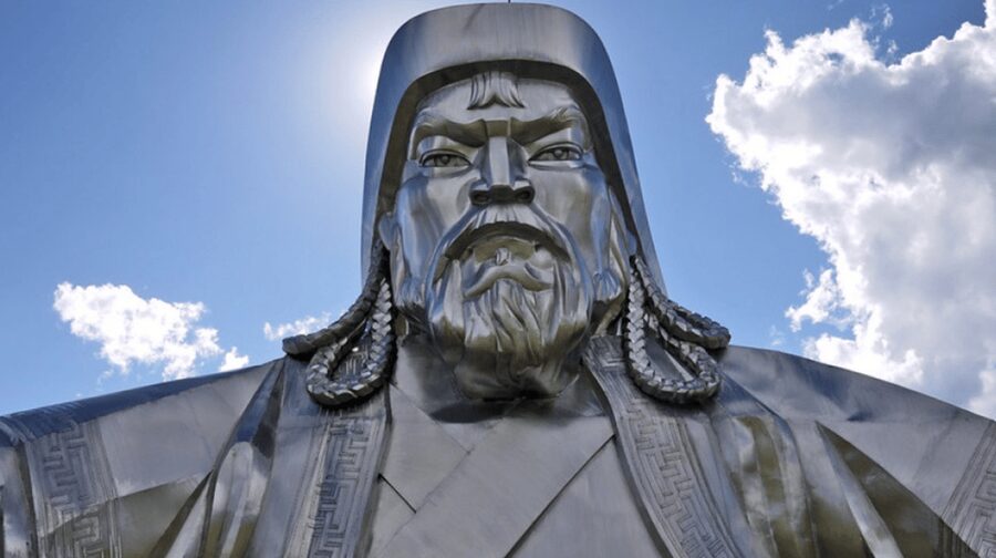 GENGHIS KHAN STATUE COMPLEX: Half Day Private Tour - Seeing the 131-foot Genghis Khan statue