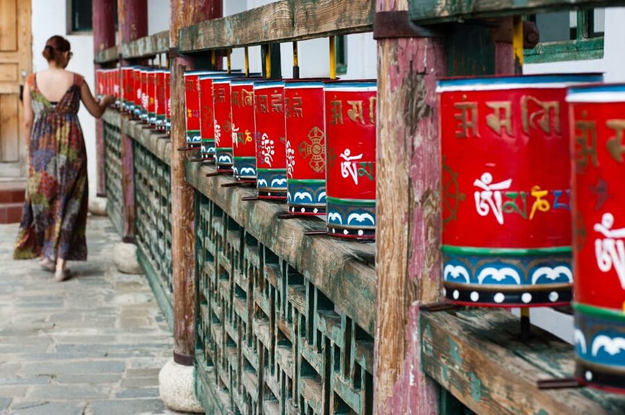 Mongolia: Genghis Khan Day Tour with Terelj National Park - Guides, transport, and the timing problem