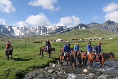 Mongolia Nomad Trek • On-Foot & Horseback ~ 15 Day