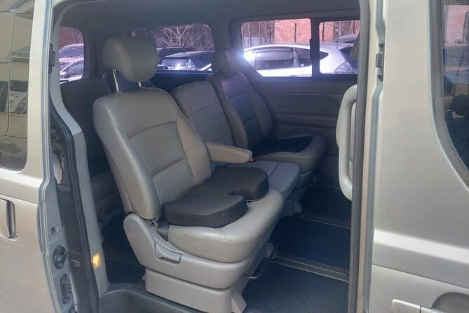 Mongolia - Sedan, Lexus, UAZ Minivan, 4WD Tour& Transport Service - Picking the Right Vehicle for Your Group