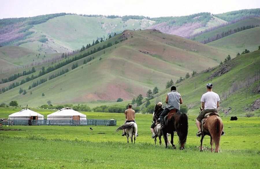 MONGOLIAN NOMADS: 2-Day Horse Trekking & Cow Milking Tour - Why this two-day trip feels different