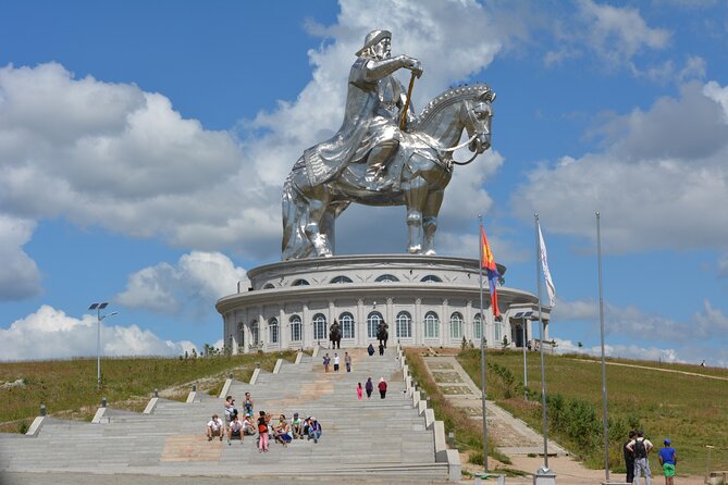 Private 3-Day Tour of National Parks From Ulaanbaatar - The private guide and driver setup