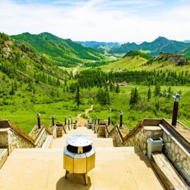 Ulaanbaatar: Chinggis Khaan Statue and Turtle Rock Day Tour - What the $59 price really includes