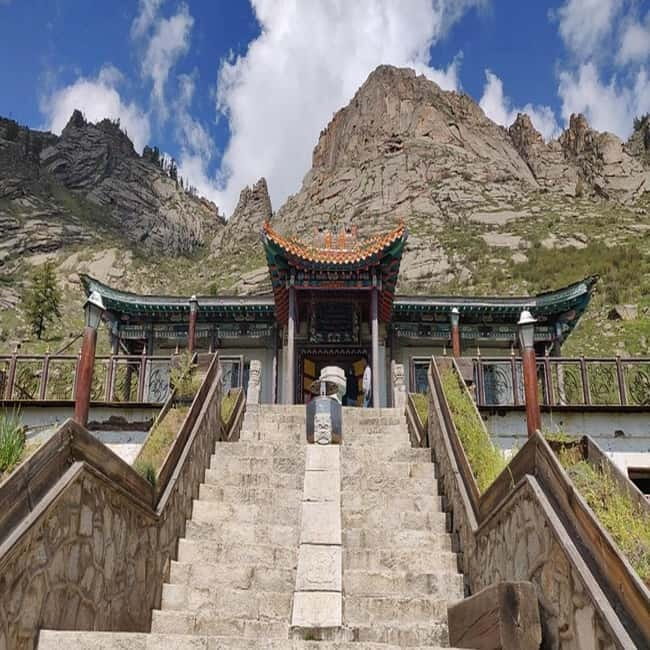 Ulaanbaatar: Chinggis Khaan Statue and Turtle Rock Day Tour - Weather, clothing, and timing