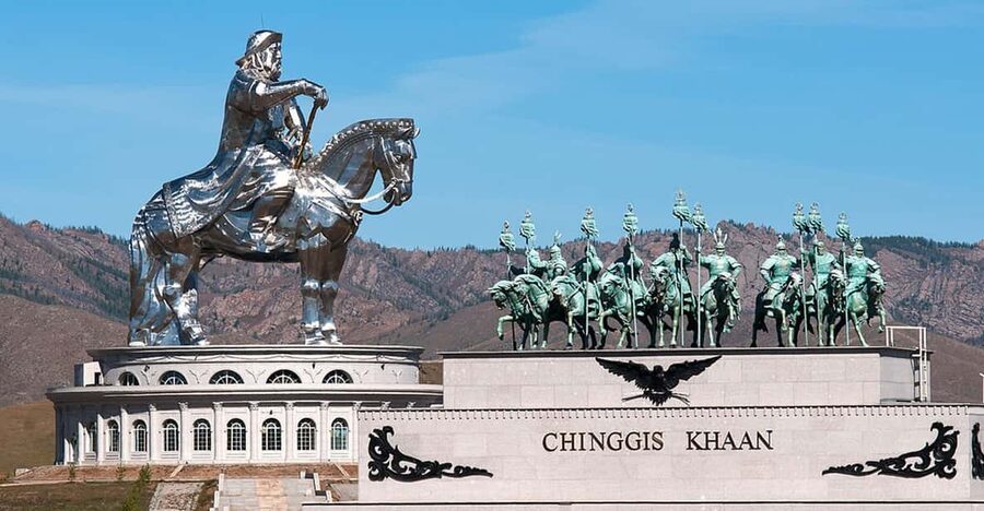 Ulaanbaatar: Chinggis Khan Statue and National Park Day Trip - A Mongolian lunch inside a ger