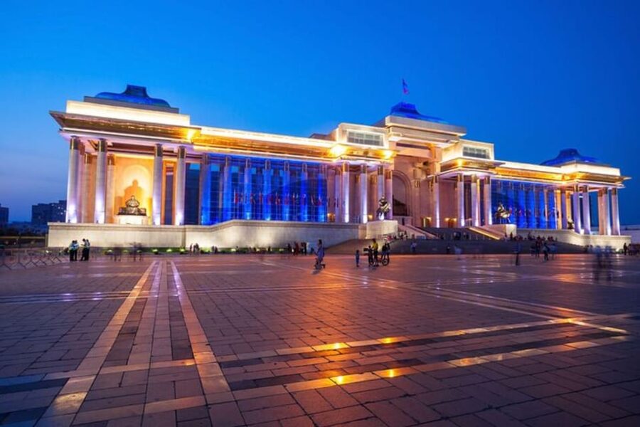 Ulaanbaatar: Private custom tour with a local guide - Choosing between two and eight hours